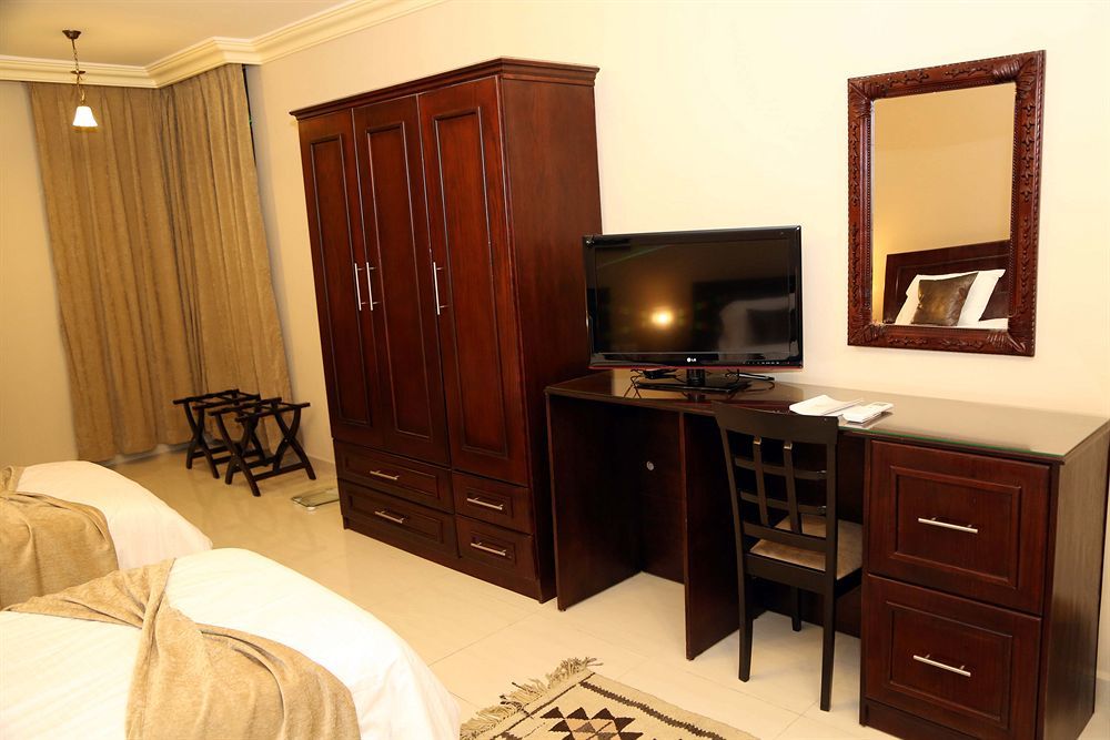 Saint John Hotel Madaba Extérieur photo