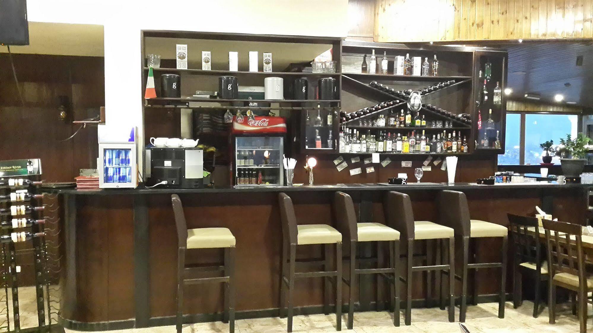 Saint John Hotel Madaba Extérieur photo
